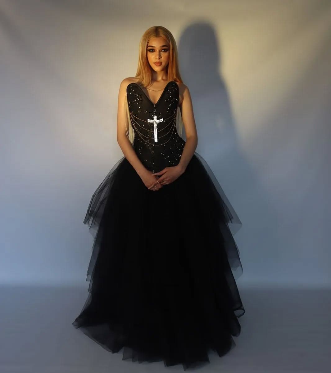 Noir Tulle Couture Silhouette